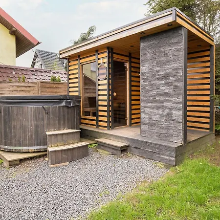 Hébergement de vacances Sloneczna Dom Na Kaszubach Z Sauna I Balia By Renters Grabowko